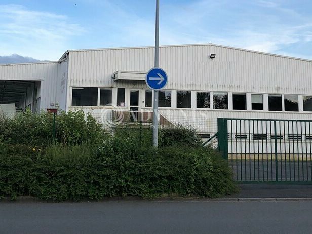 ENTREPOT MESSAGERIE DE 1400 M² - NOMBREUX QUAIS ET FONCIER DE 11.932 M²