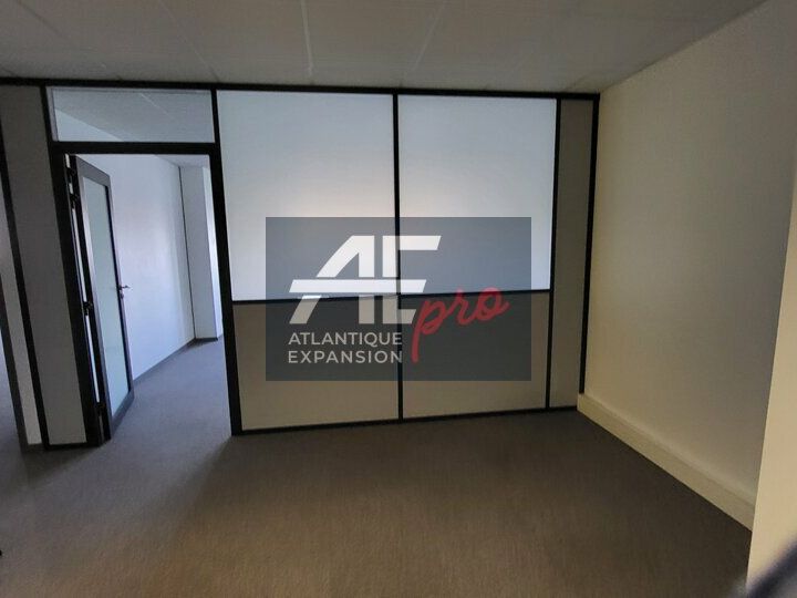 A LOUER PLATEAU DE BUREAU DE 180 M²  