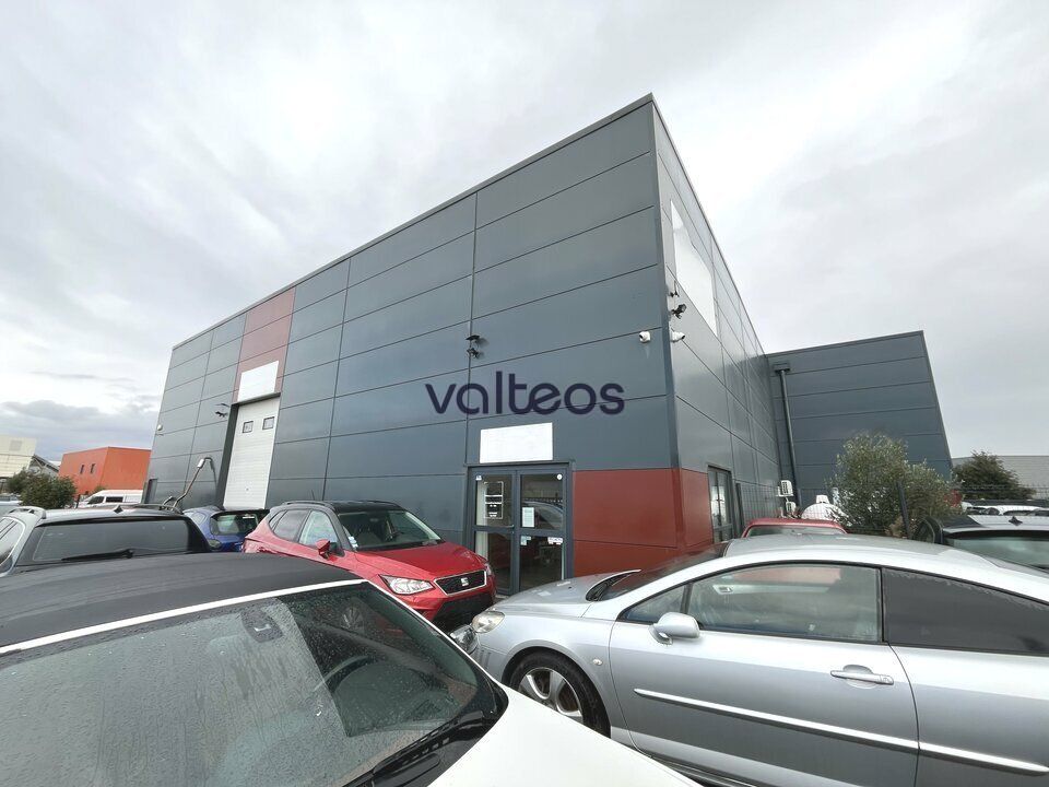 Location local d''activites 385 m² non divisibles