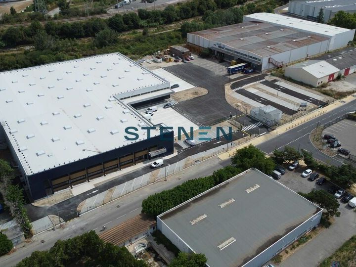 Location local d''activites 6482 m² non divisibles