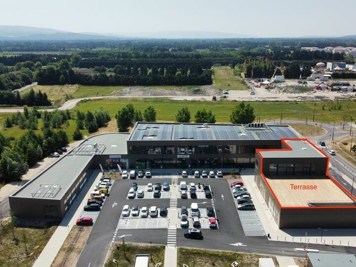 Location local commercial 305 m² non divisibles