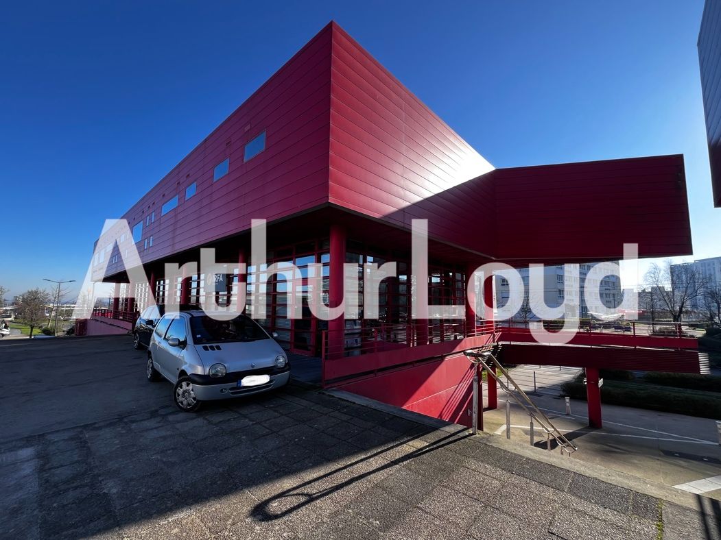 Location bureaux 510.00 m² à HEROUVILLE SAINT CLAIR
