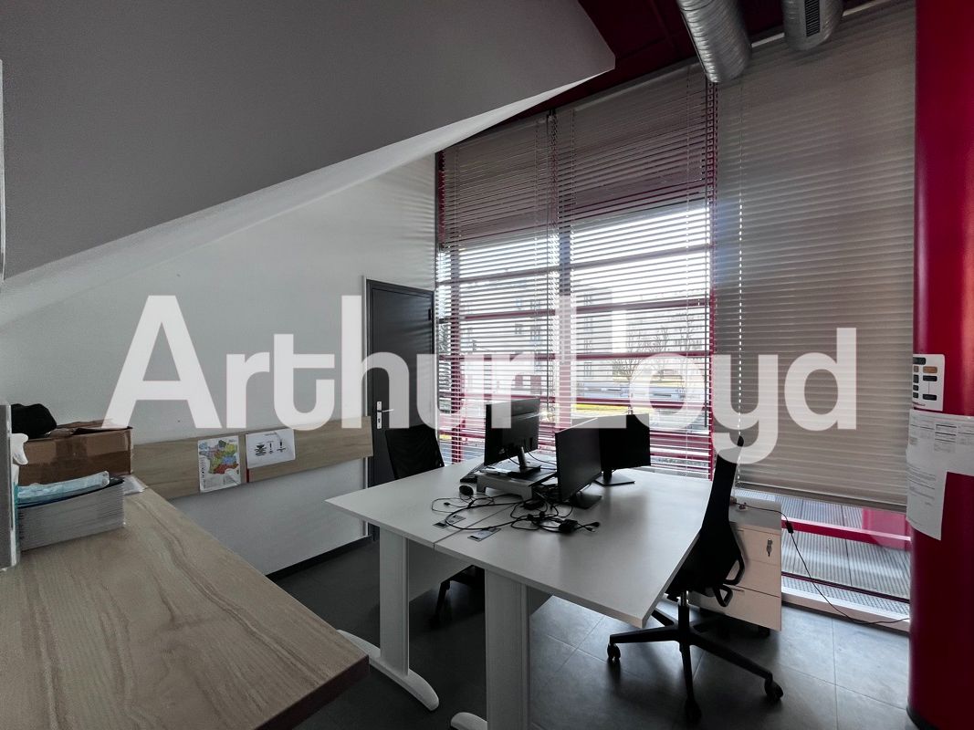 Location bureaux 510.00 m² à HEROUVILLE SAINT CLAIR
