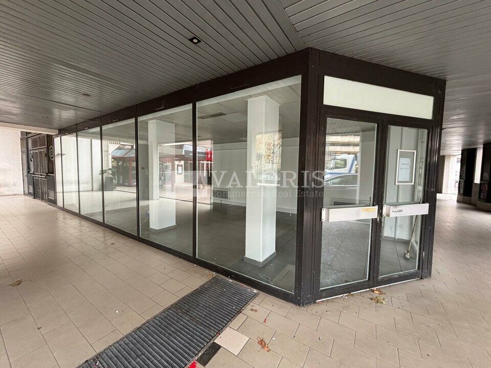 Location local commercial 56 m² non divisibles
