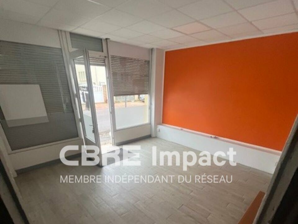 Location local commercial 71 m² non divisibles