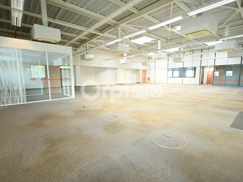 Location bureaux 764.5 m² non divisibles