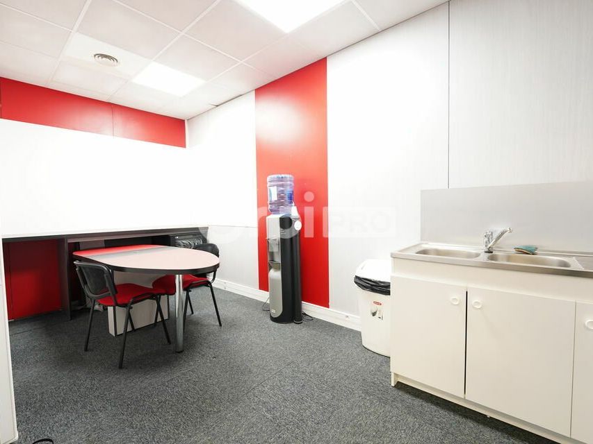 BUREAUX A LOUER - 210 m² - SAINT GENIS LAVAL