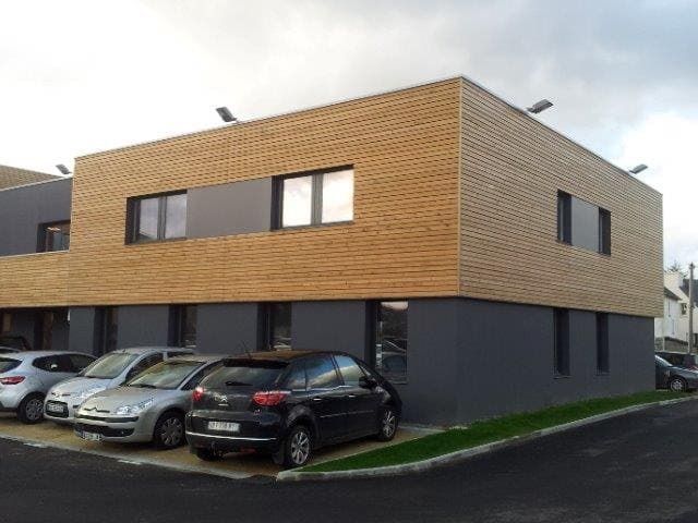 Bureaux premier étage accessibles PMR