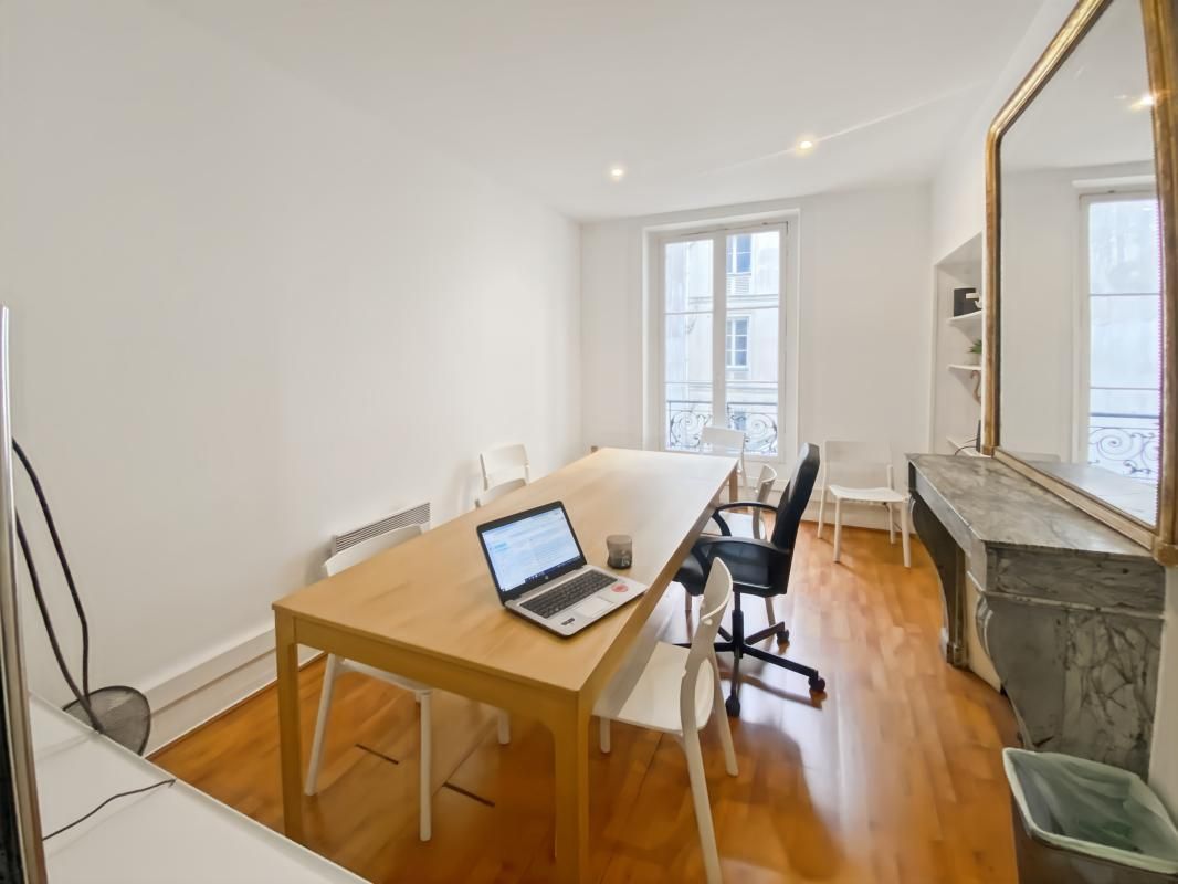 Location bureaux 101 m² non divisibles