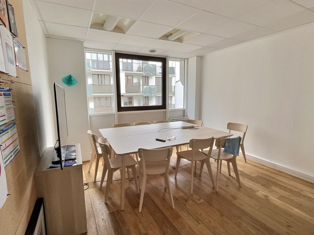 Location bureaux 131 m² non divisibles