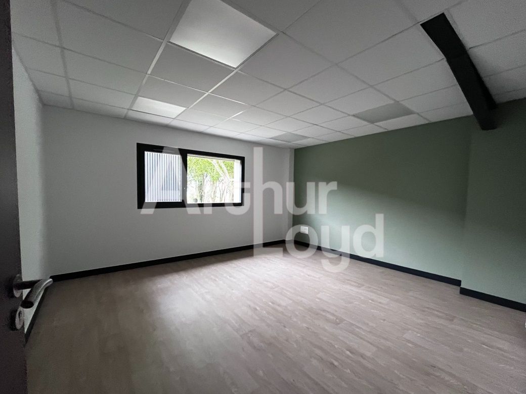 Location bureaux 19.54 m² à BRETTEVILLE SUR ODON