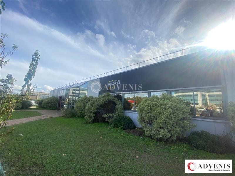 A LOUER - BATIMENT INDEPENDANT - 862 M²