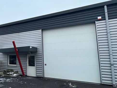 Vente local 475 m² à Roche-la-Molière