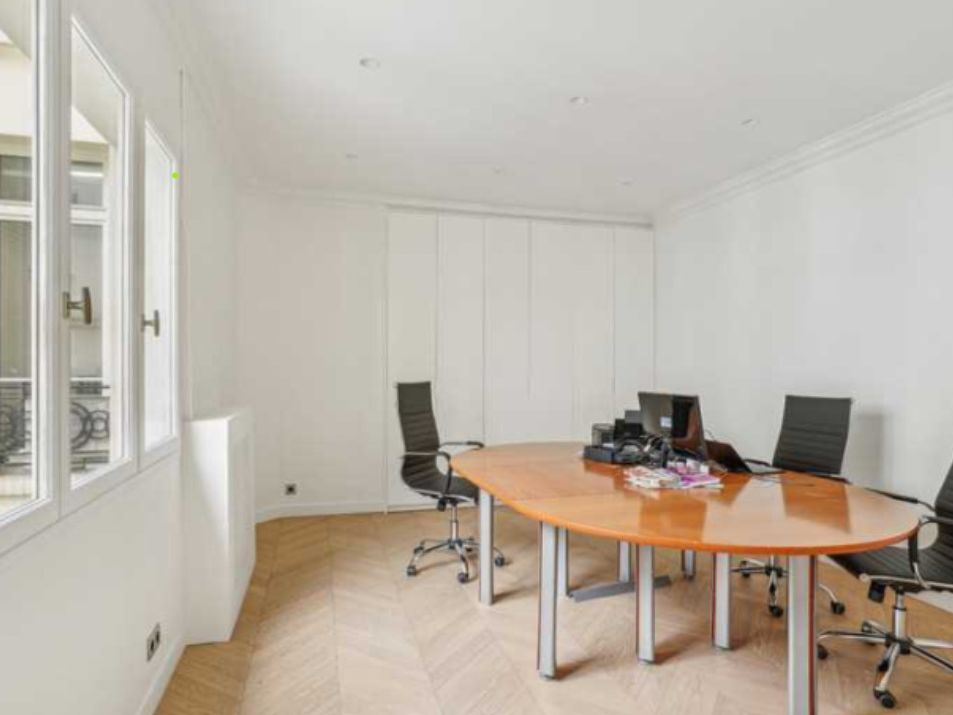 Location bureaux 80 m² non divisibles