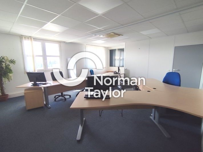 Location bureaux 230 m² non divisibles