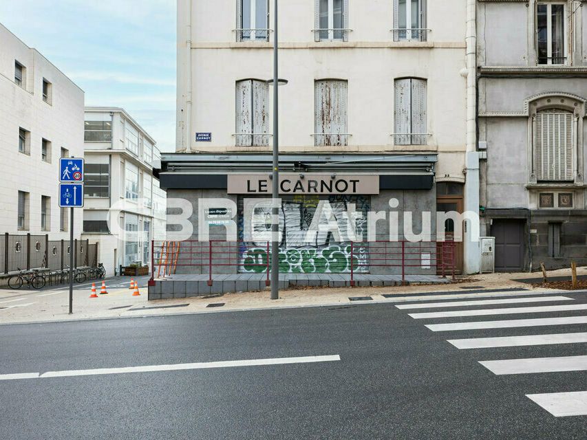 Local commercial à vendre - 100 m²