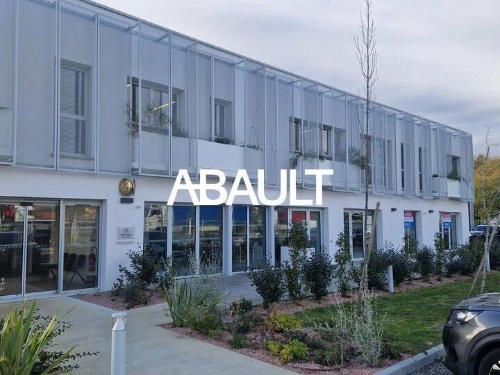 Location local commercial 200 m² non divisibles