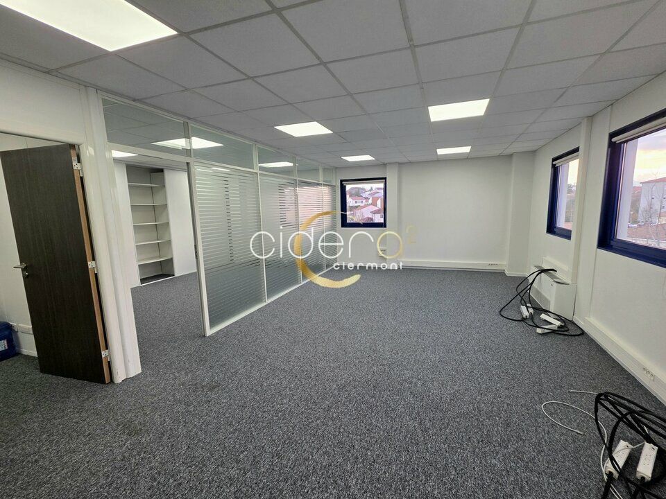 Location bureaux 120 m² non divisibles