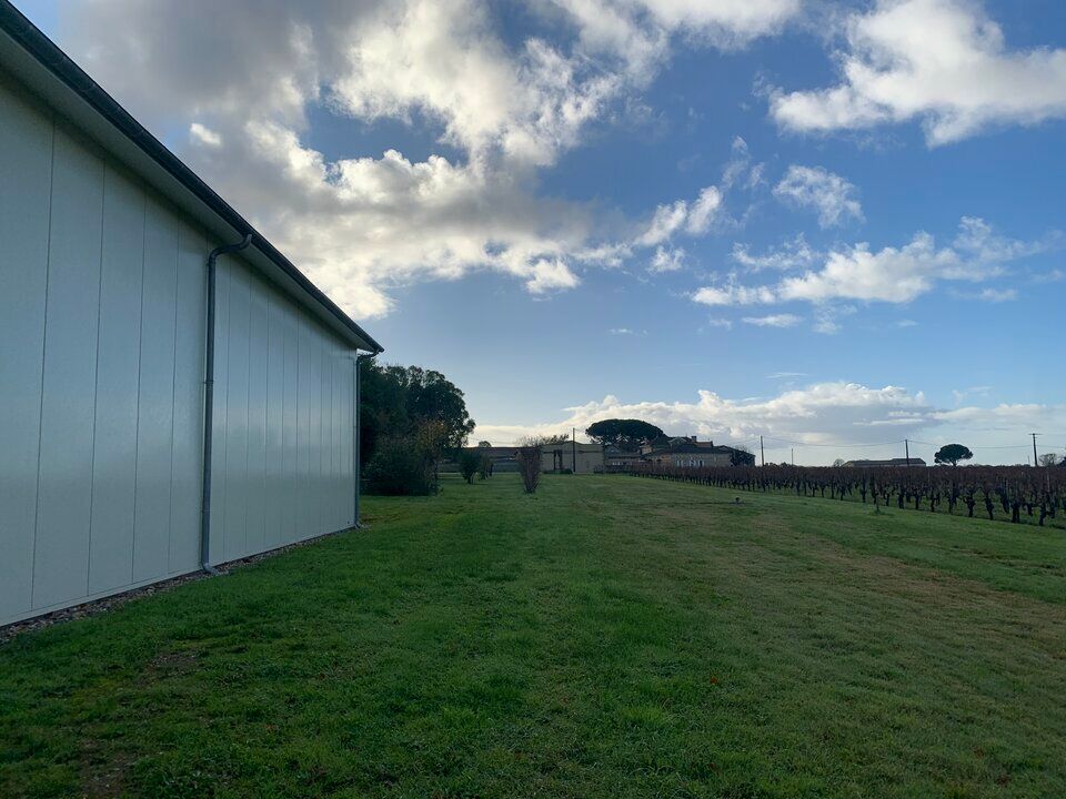 Vente d'un immeuble d'activité de 385 m² à Villeneuve