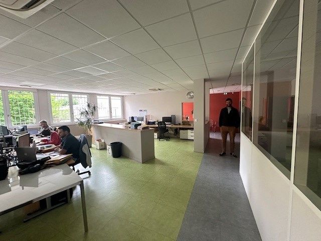 Vente bureaux 880 m² à Saint-Étienne