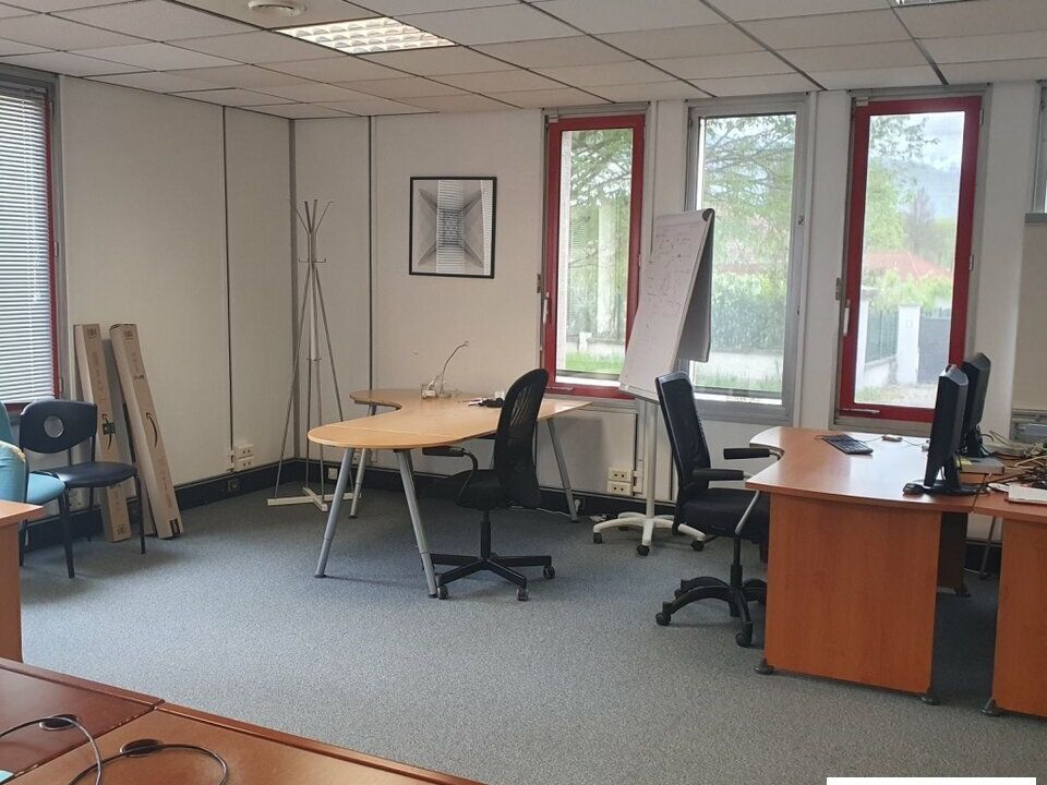 Location bureaux 138 m² non divisibles