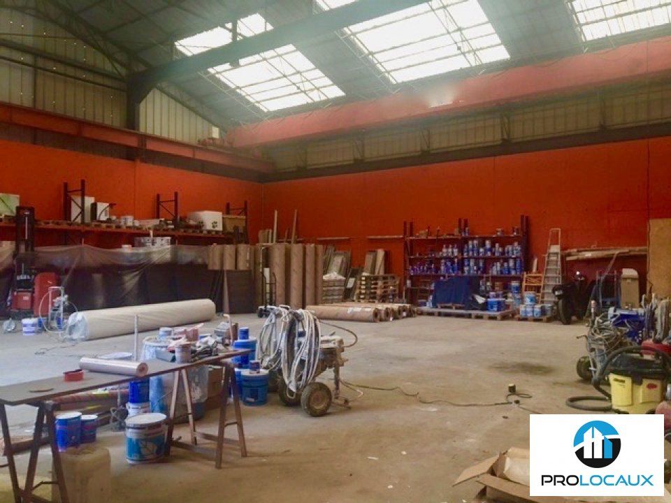 Location local d''activites 500 m² non divisibles