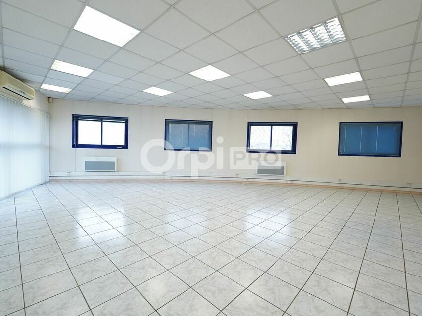 BUREAUX A LOUER - 156 m² DIVISIBLE - CORBAS