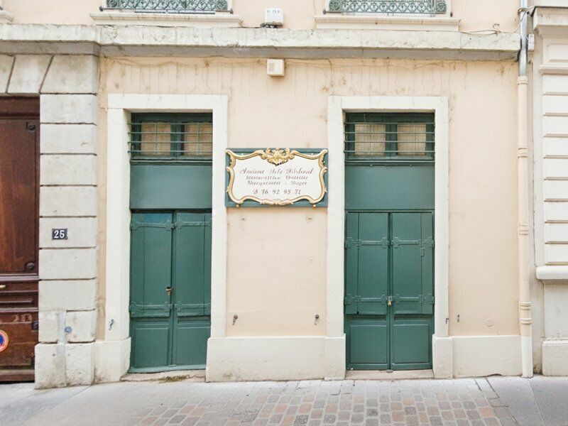 Location local commercial 55.5 m² non divisibles