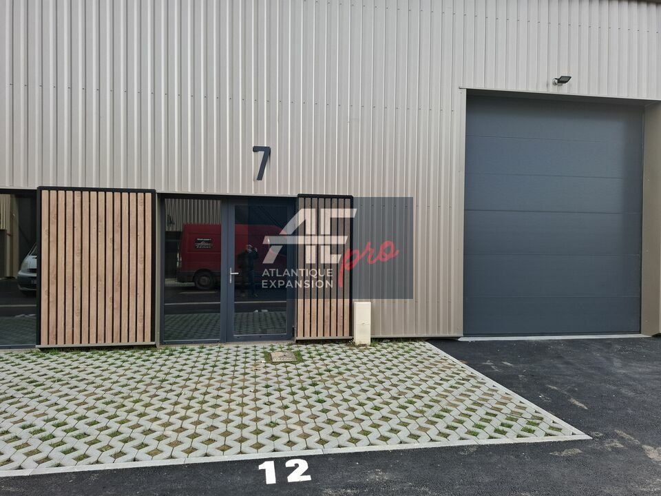 Location local d''activites 144 m² non divisibles