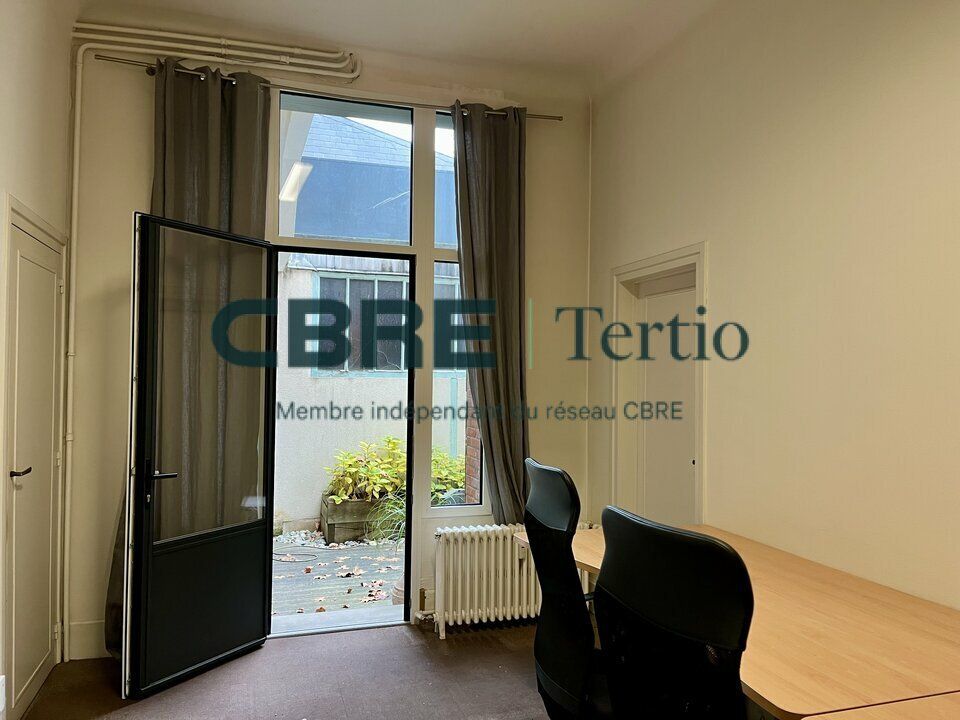 Location bureaux 100 m² divisibles à partir de 85 m²