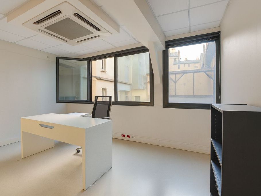 Location bureaux 653 m² non divisibles