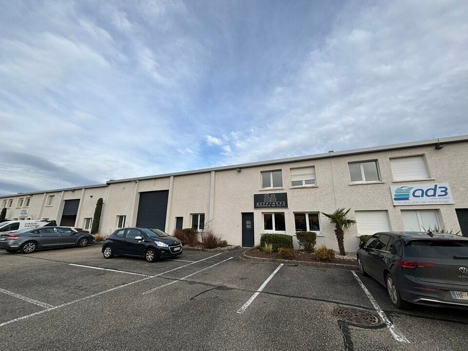 Location local d''activites 583 m² non divisibles