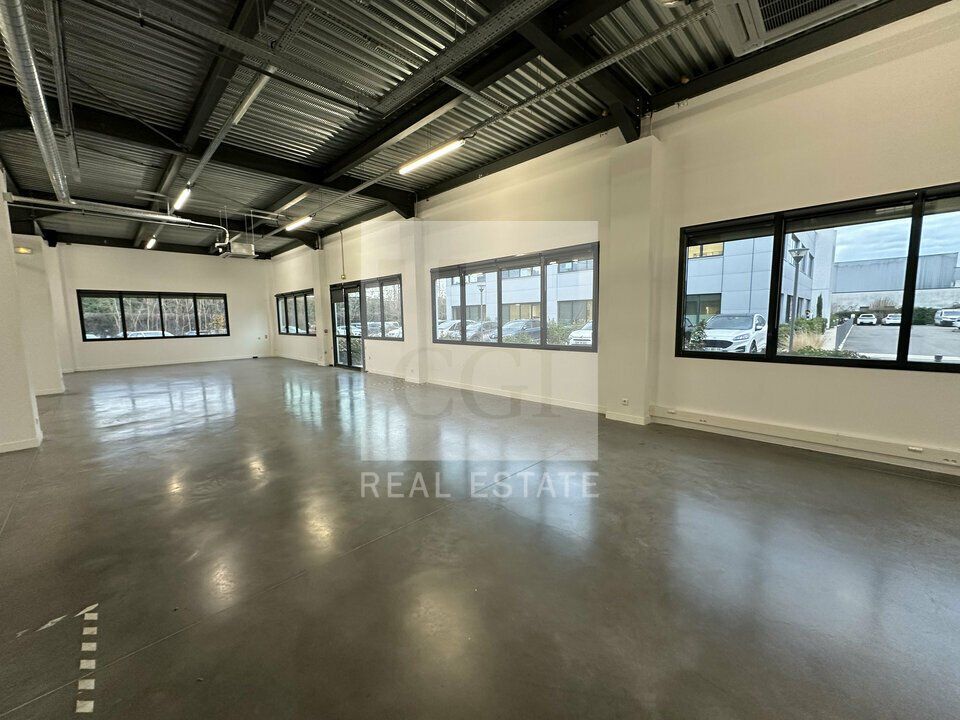 À LOUER – BUREAUX 206 m² – LYON 7ème – PARC SÉCURISÉ & ACCESSIBLE