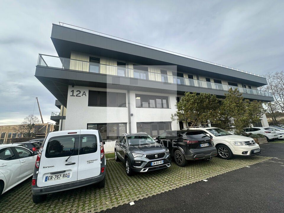 Location bureaux 80 m² divisibles à partir de 15 m²