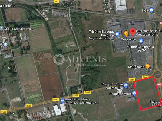 A LOUER LOCAUX COMMERCIAUX