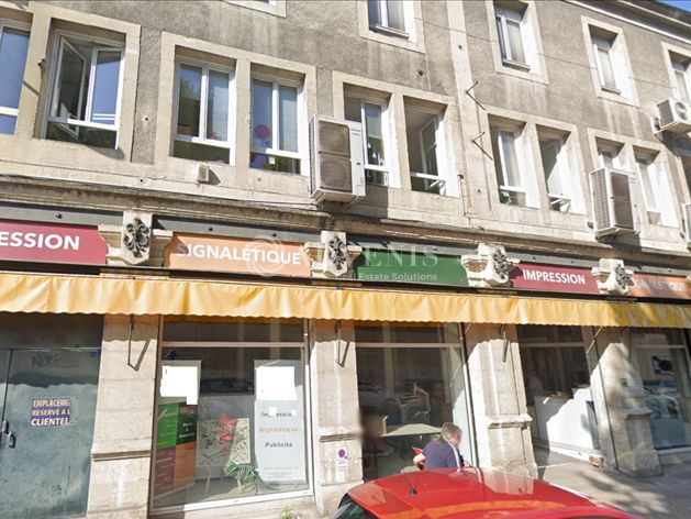 Location local commercial 1500 m² divisibles à partir de 500 m²