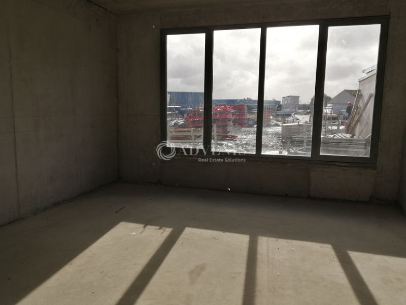 463 m² pour ce local commercial en location à Lagord