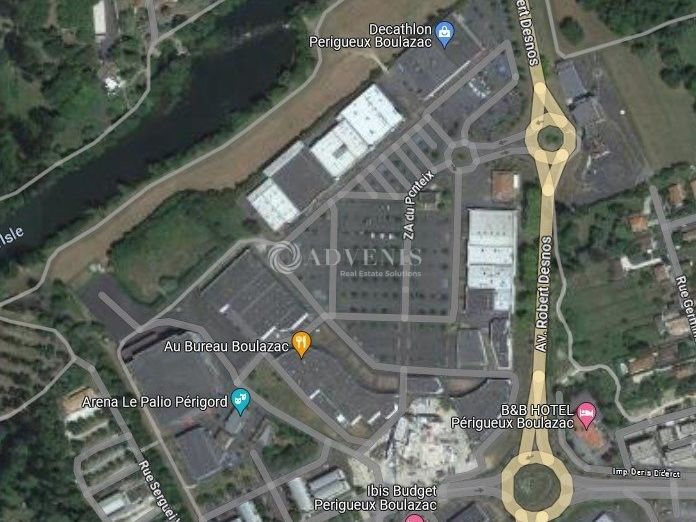 Location local commercial 450 m² non divisibles