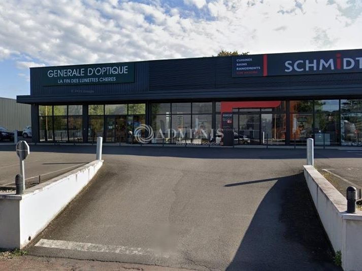 A LOUER COMMERCE DE 200M²