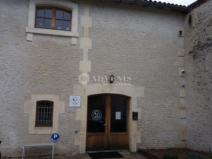 Location bureaux 140 m² non divisibles