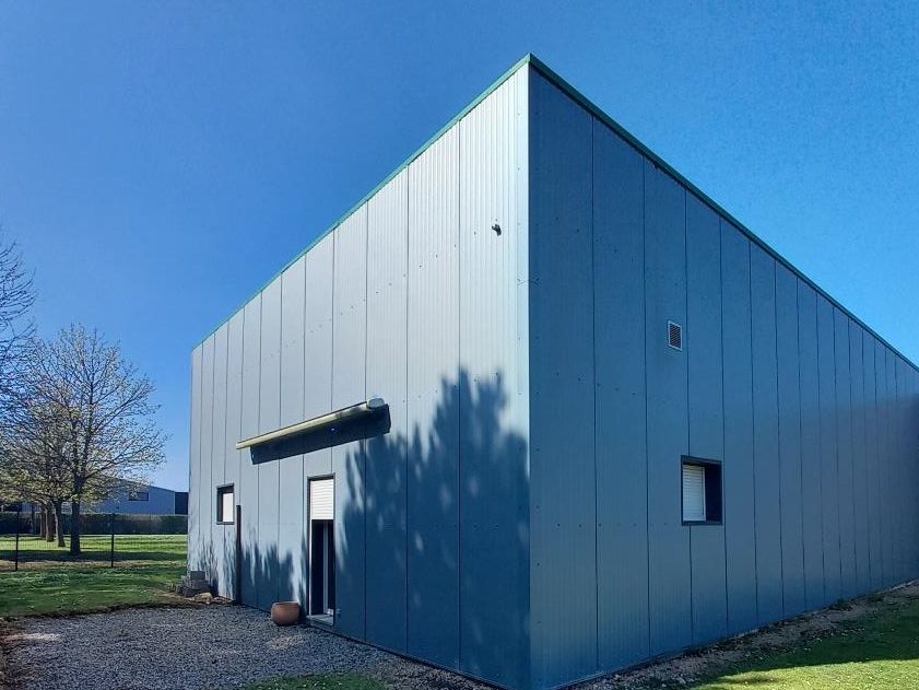 Location local d''activites 204 m² non divisibles