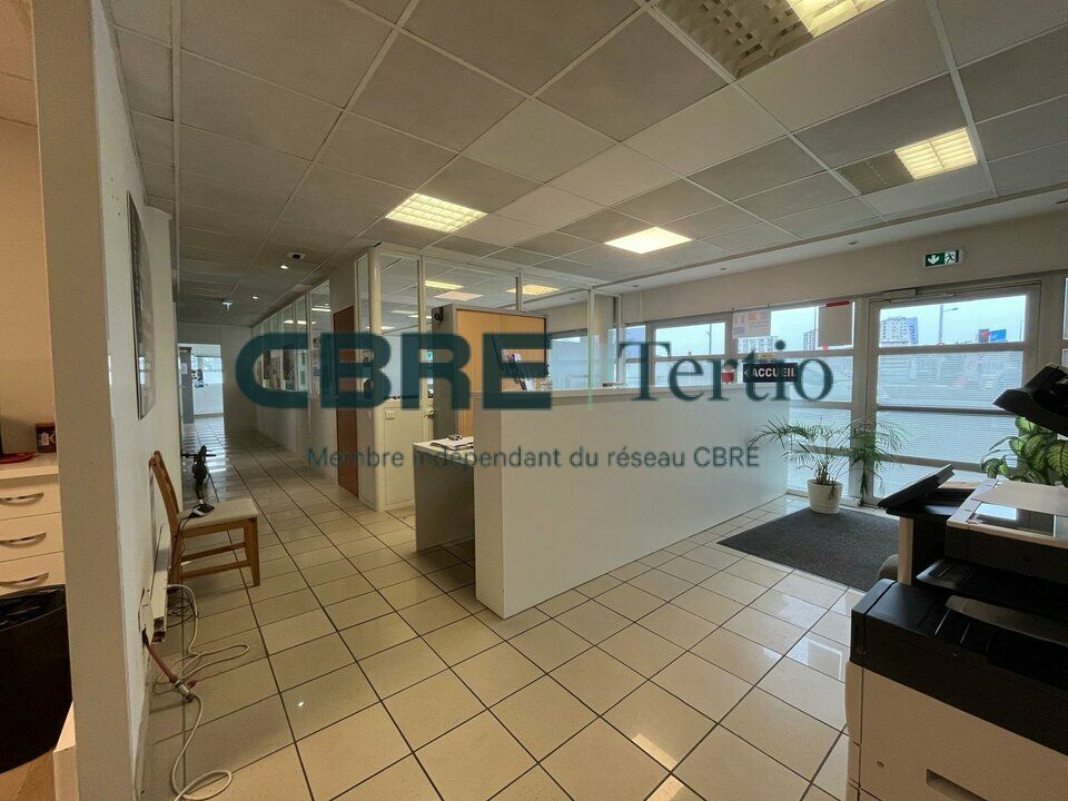 Location bureaux 270 m² non divisibles
