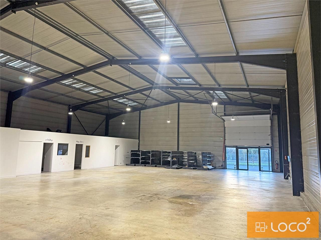 Location local 600.00 m² à GRENADE