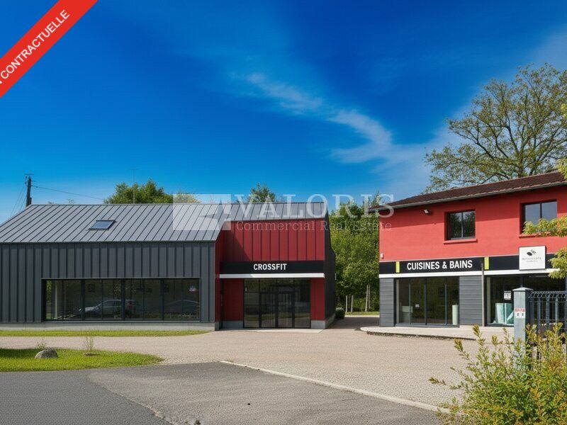 Valoris Real Estate vous propose à la location un local commercial d'une surface de 211 m² à Saint-Genis-Laval sur la route de Brignais.