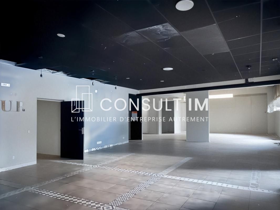 Location local commercial 217 m² non divisibles
