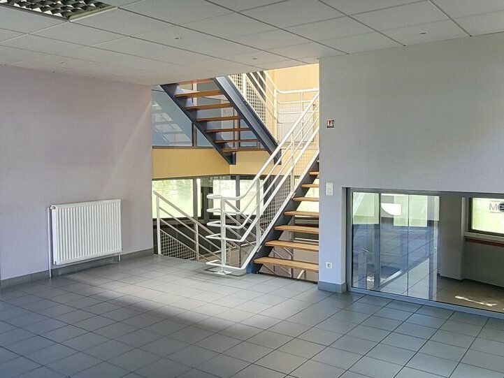 BUREAUX ATYPIQUES INDEPENDANTS AUX PORTES DE ROUEN.