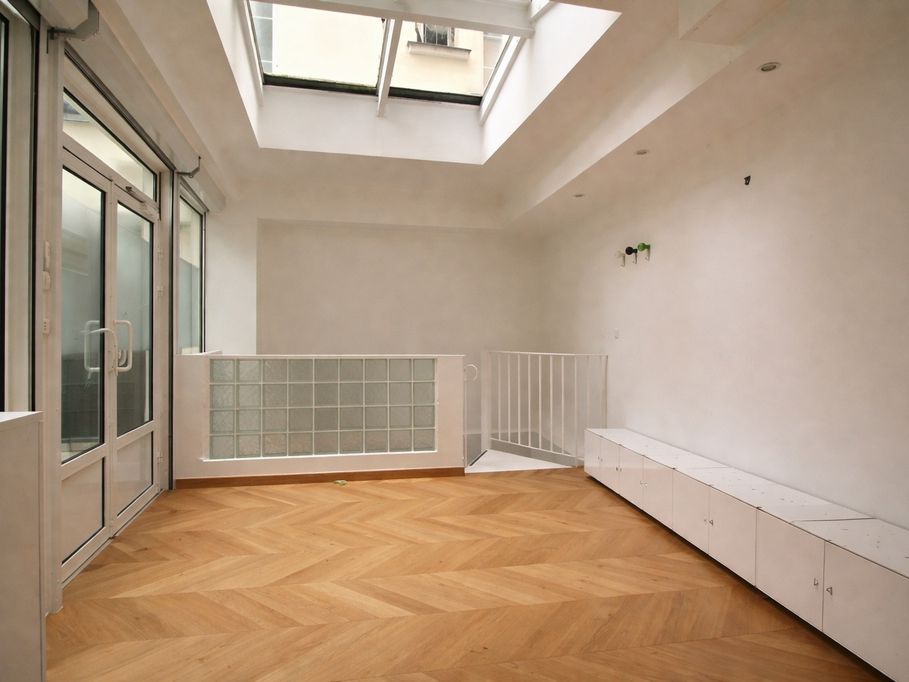 Location bureaux 70 m² non divisibles