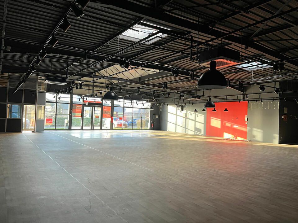 Vente local commercial 480 m² non divisibles