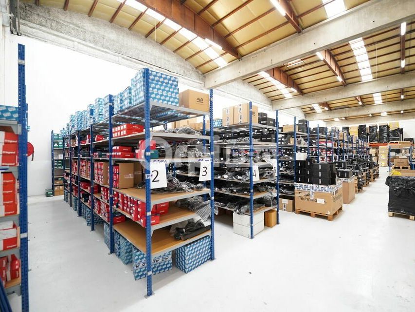 LOCAL D'ACTIVITE A LOUER - SAINT PRIEST - IMMEDIATEMENT