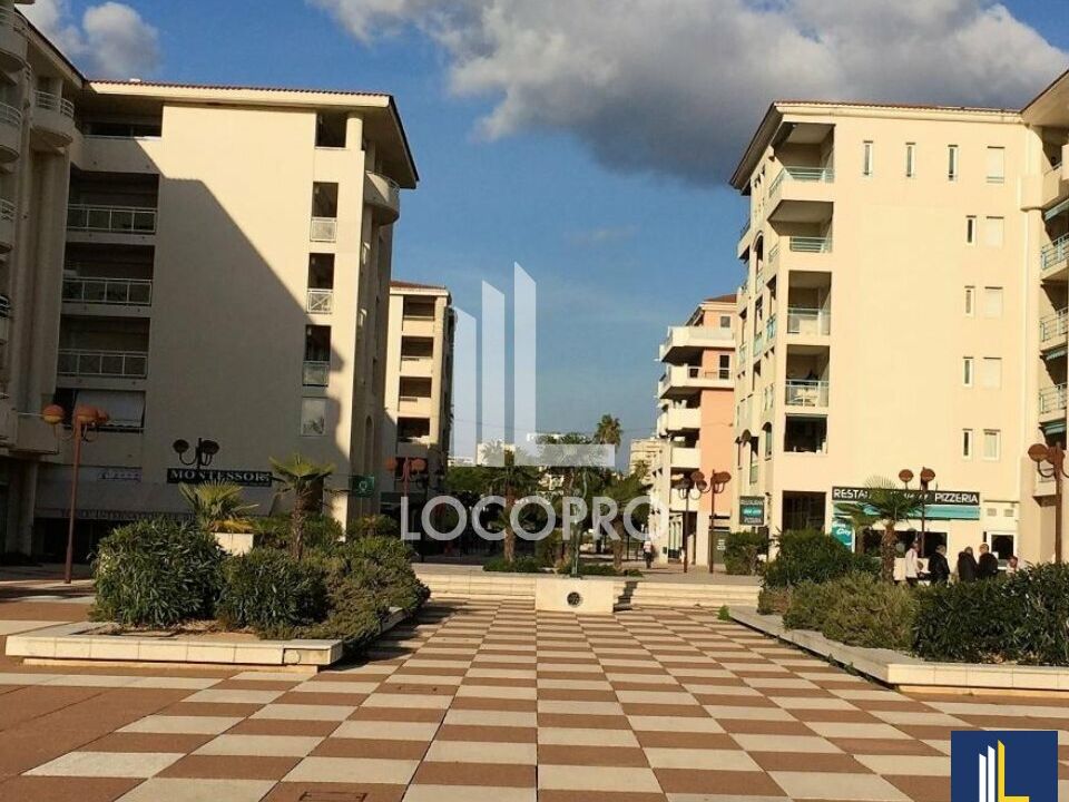 A LOUER - LOCAL COMMERCIAL - 131 M2 - JUAN LES LES PINS 